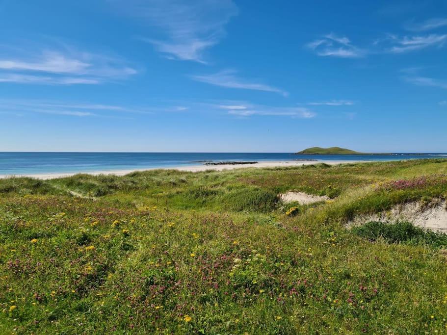 Vila Loch An Eilean Pod Isle Of South Uist Pollachara Exteriér fotografie
