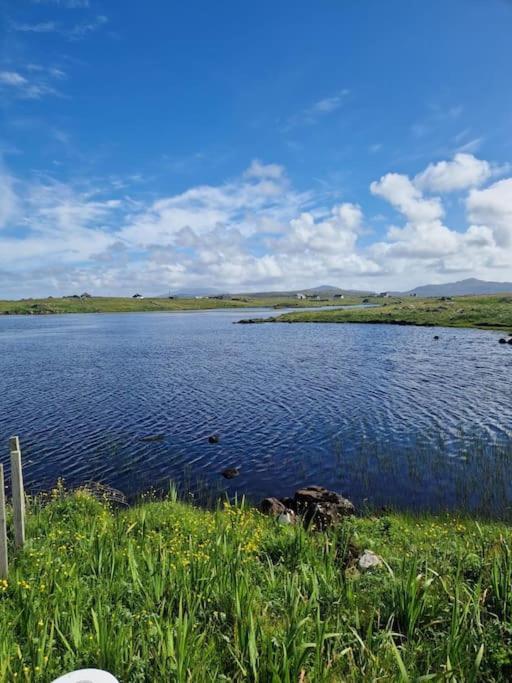 Vila Loch An Eilean Pod Isle Of South Uist Pollachara Exteriér fotografie